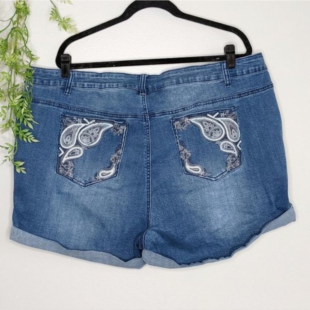 (Indigo Thread Co) Plus Distressed Denim Shorts 24W